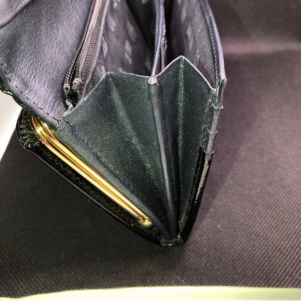 Anna Sui Dolce purple embossed kiss lock wallet